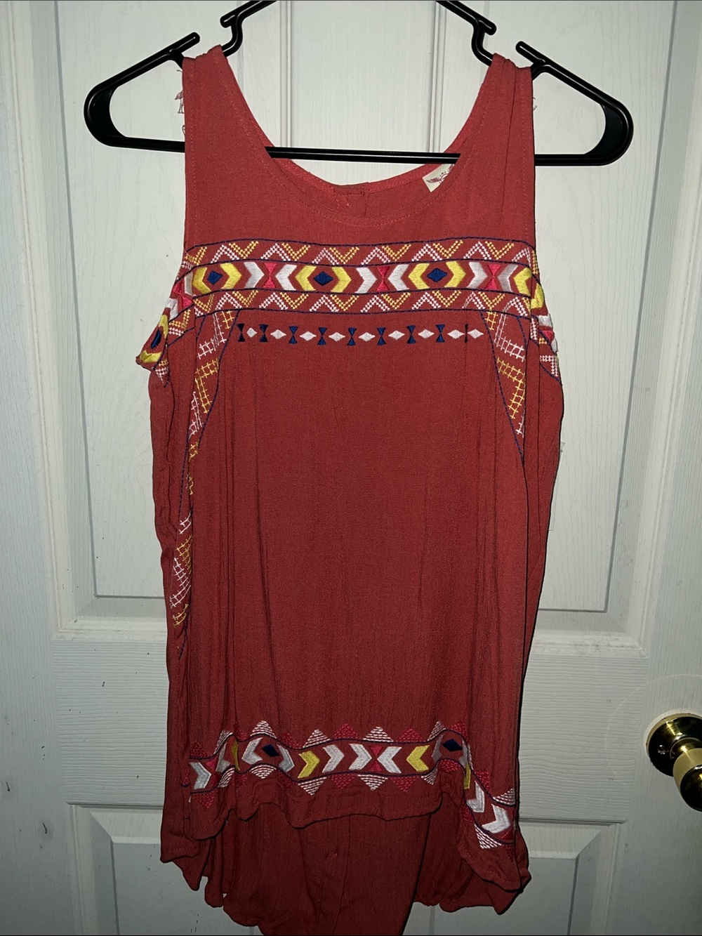 Sleeveless High-Low Top with Geometric Embroidery - Rust